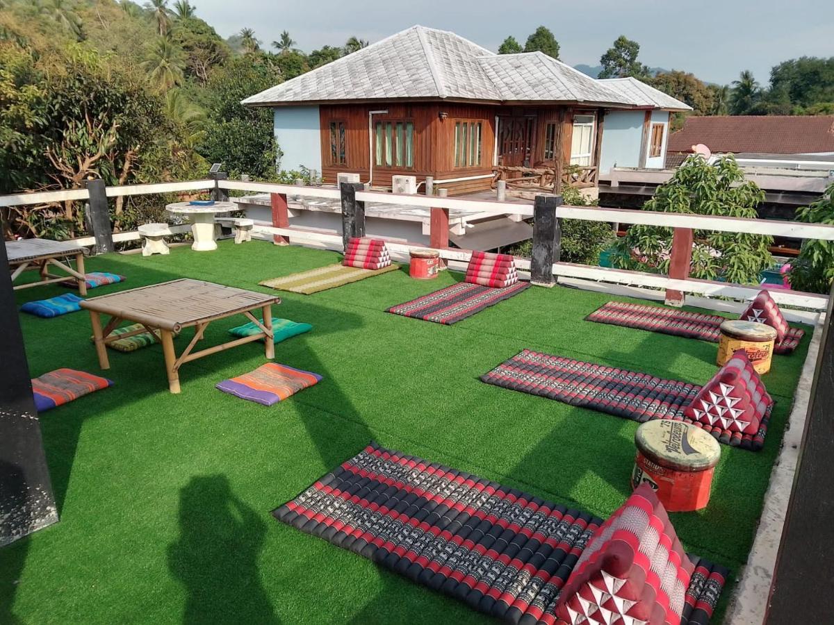 Billabong Hotel And Cafe Баан-Тай Екстер'єр фото